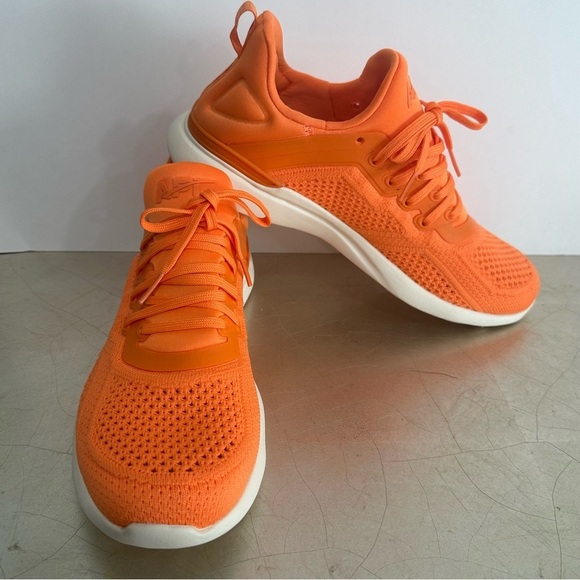 APL Shoes - APL Techloom Tracer Knit Training Shoe Orange SZ 8.5 NEW WITHOUT TAGS